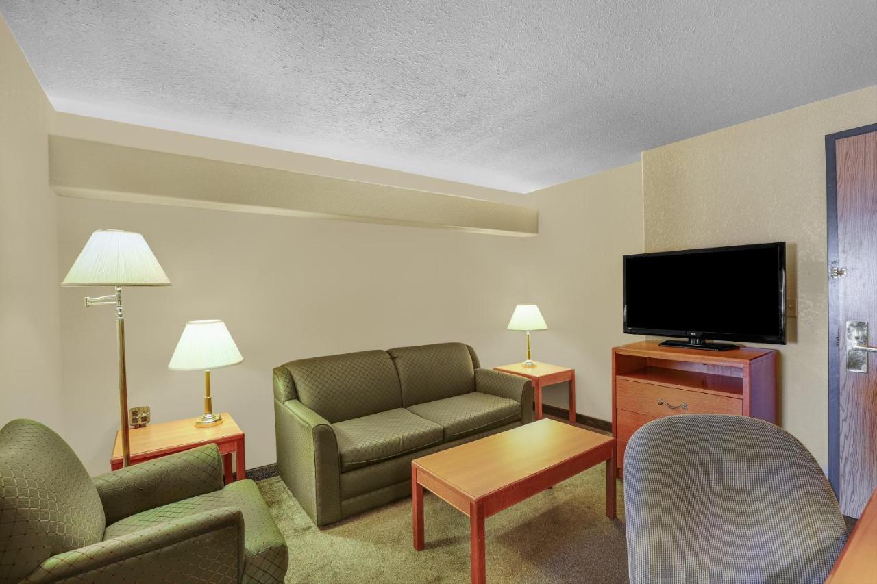 Days Inn By Wyndham Red Deer Dış mekan fotoğraf